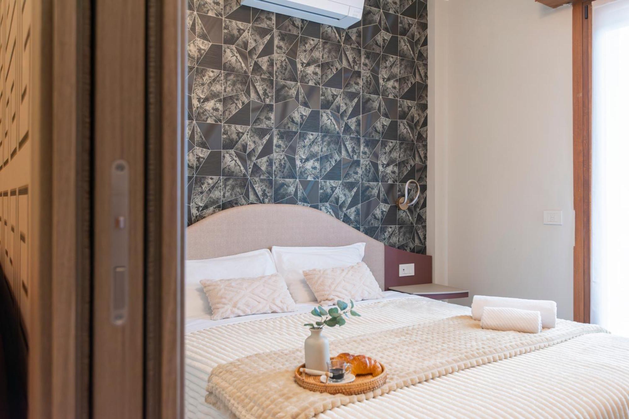 Apartment Miki - Sammartini 33 Милано Екстериор снимка