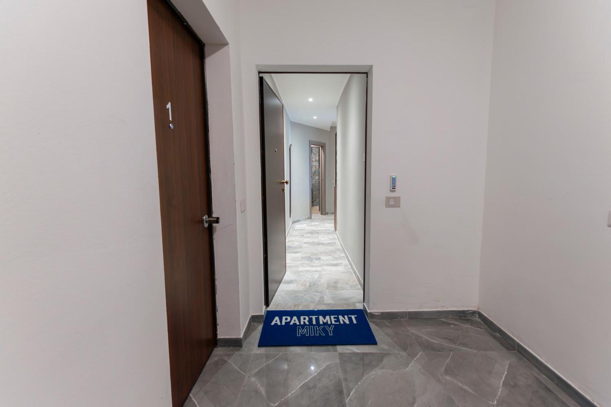 Apartment Miki - Sammartini 33 Милано Екстериор снимка